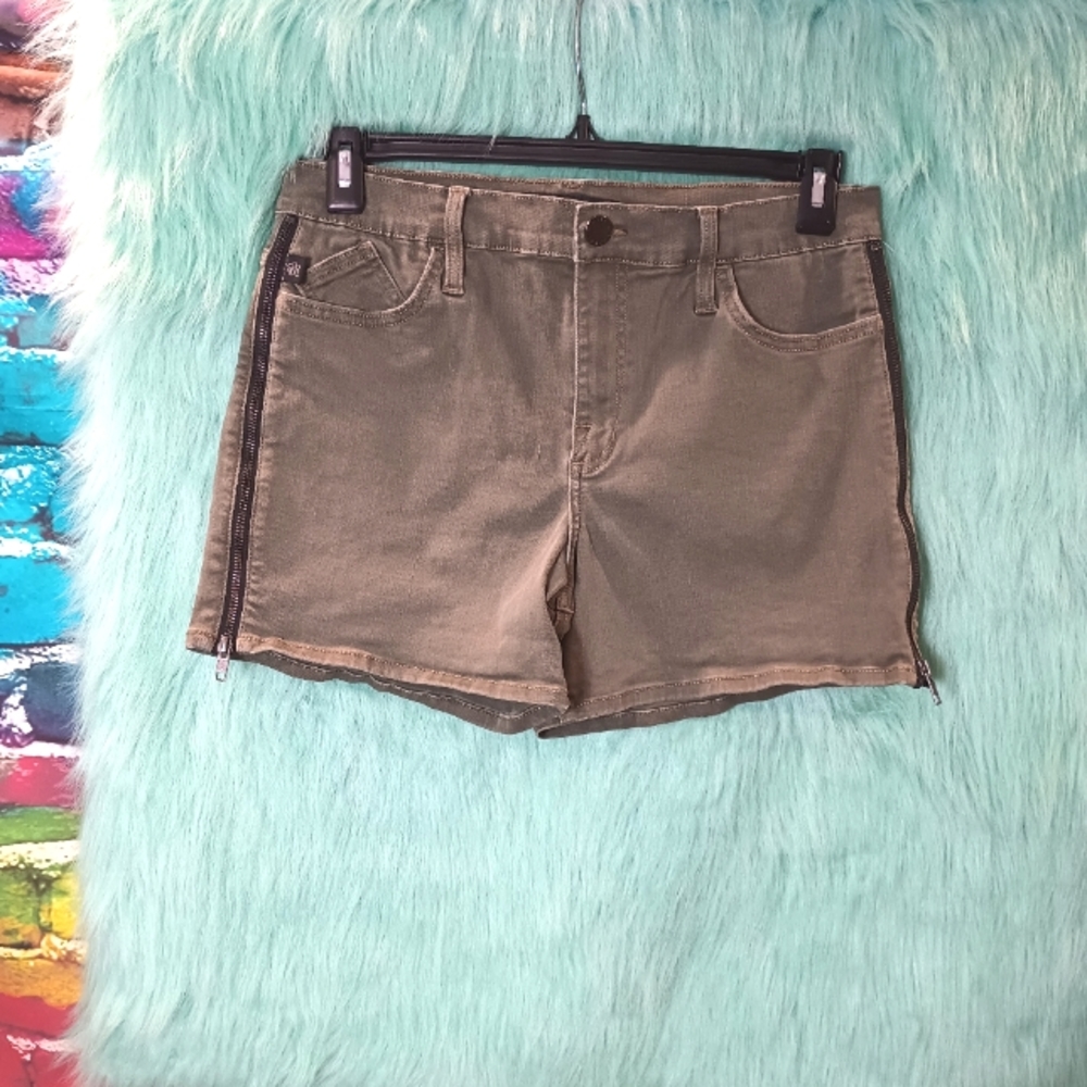 Rock & Republic Olive Green Side Zip 5 Pocket Shorts Size 14